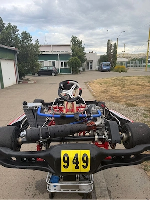 Kart Parolin(senior)+ motor IAME X30