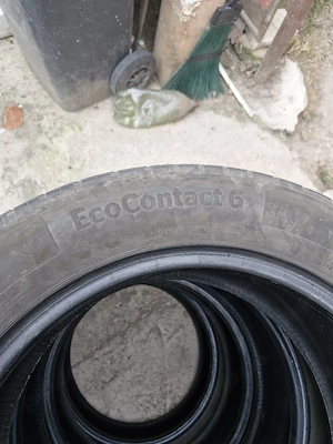 vând cauciucuri de vară 