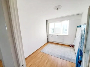 Apartament 3 camere de vanzare zona Casa de Cultura - imagine 2