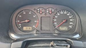 Inchiriez masina VW Golf 4 1.4 benzina - imagine 5
