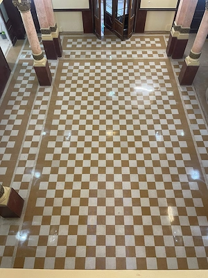Slefuire egalizare și lustruire marmură, travertin, granit, mozaic 