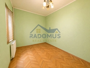 Vila 4 camere | Teren 532 mp | Piscina si foisor | Str. Lupeni - imagine 13