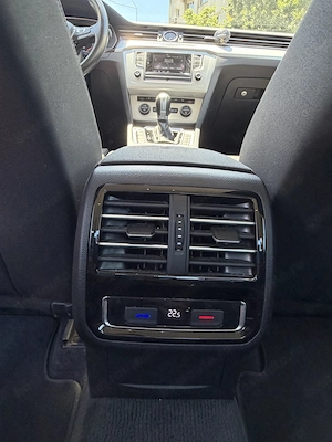 Proprietar ,vand VW Passat 2017,istoric service Porsche Nord,97.000 km - imagine 5