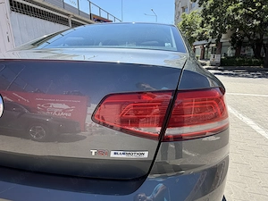 Proprietar ,vand VW Passat 2017,istoric service Porsche Nord,97.000 km - imagine 10