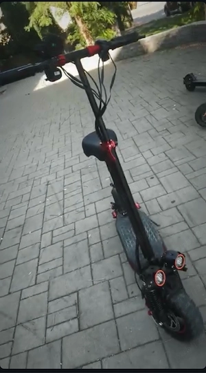 vand trotineta j11 max