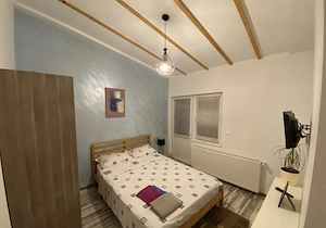 PROPRIETAR-Închiriez vilă tip duplex ultracentral(4 dormitoare,4 băi,2 livinguri) - imagine 3