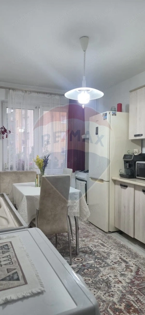 Apartament cu 3 camere de vânzare în zona Sud-Est - imagine 2