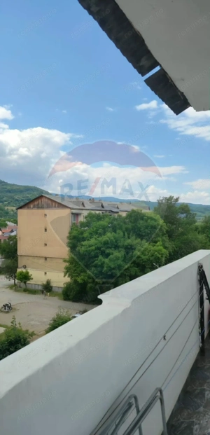 Apartament cu 3 camere de vânzare în zona Sud-Est - imagine 13
