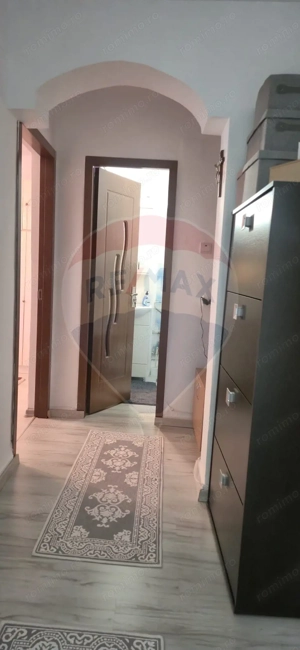 Apartament cu 3 camere de vânzare în zona Sud-Est - imagine 9