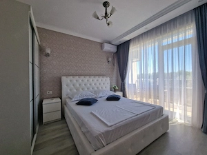 Cazare!! Mamaia Nord- 3 camere la 300m de plaja, parcare, mobilat-utilat complet  - imagine 2
