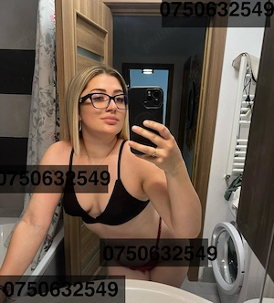 Amalia acum în oraș o fată tânără și reală 100%