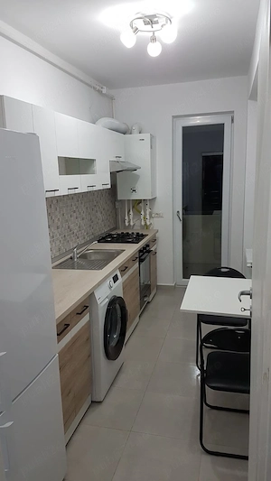 Inchiriez garsoniera Militari Residence - imagine 5