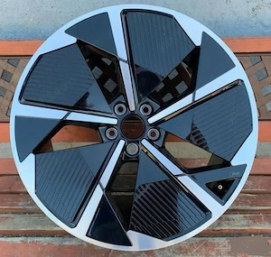  Janta originala Audi Q4 e-tron 21 inch RS 89A601025A de spate 9 et 42 r 21 - se vinde doar janta fa