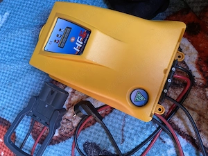 Vând încărcător original PBM HF6 24V   40A pentru baterii de tracțiune (lize transpalete stivuitor