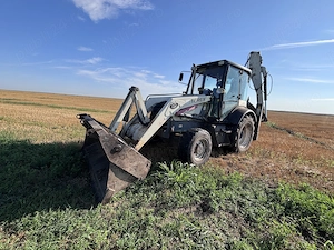 Buldoexcavator Terex 820 - imagine 3