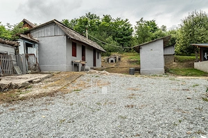 Casă renovată cu teren de 1.425 mp de vânzare în Năsal, com. Țaga - imagine 7