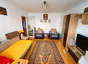 Apartament 2 camere, Primaverii, etaj 2, semidecomandat