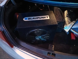 vand subofer si statie auto 