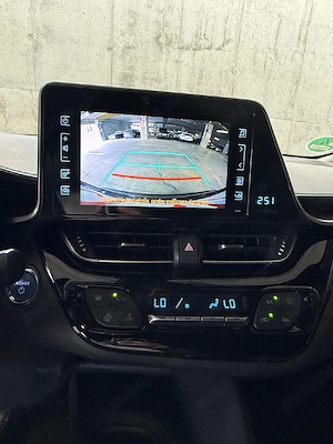 Vand Toyota C-HR - imagine 5