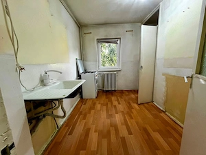 3 camere | Zona Aradului | Etaj 3 | Ideal pt renovare dupa propriul gust - imagine 5