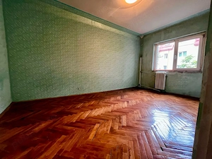 3 camere | Zona Aradului | Etaj 3 | Ideal pt renovare dupa propriul gust - imagine 3
