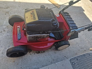 Masina de tuns iarba gazon pe benzina Mountfeld BRIGGS 4CP Stare buna
