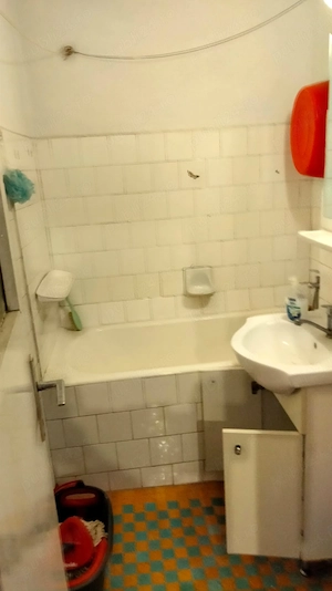 Vând apartament 3 camere semidecomandat , cu balcon in exterior, boxa, Tomis Nord - imagine 3