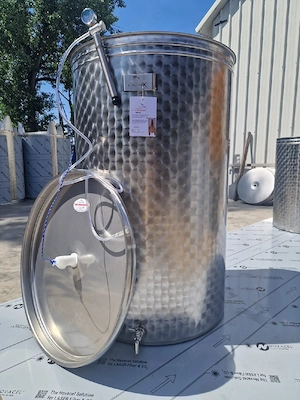 1.650 litri Cisternă Butoi Inox Alimentar capac flotant pneumatic pentru vin
