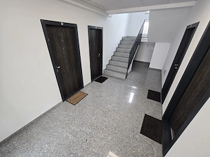 Nou. Complet mobilat si utilat. Zona Braytim. Asfalt. Curte proprie. - imagine 16
