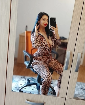 Nouă în oraș Reală 100% fără Photoshop!! :))) 