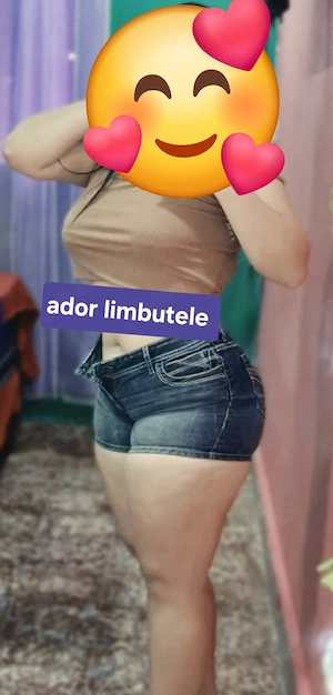 Doamnă  cu forme 
