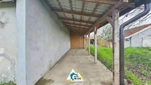 Casă cu 2 camere în stil tradițional, în Iratoșu - imagine 7