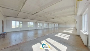 Clădire împunătoare de 540 mp pe 2 nivele în Sânnicolau Mic - imagine 12