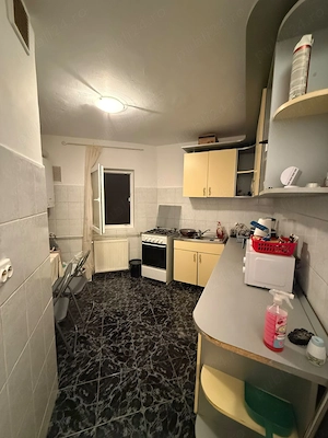 Închiriez apartament cu 3 camere - imagine 8
