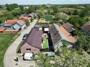 Casă renovată la cheie cu 2 camere în Pecica
