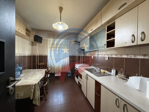 APARTAMENT 3 CAMERE 2 BAI ZONA LAPUS ET 1 - imagine 5