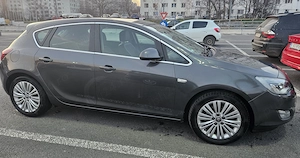 Vand Opel Astra J, an 2011 - imagine 3