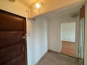 Apartament 2 camere-decomandat-bloc anvelopat - imagine 3