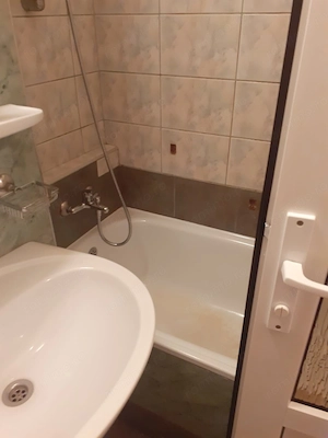 3 cam semidecomandat centrala proprie etaj 2 zona Sagului Musicescu - imagine 3