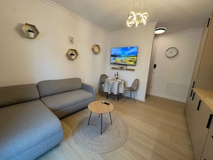 Apartament Superb 2 Camere Centrala Proprie Bloc Nou Zona Giroc  - imagine 2