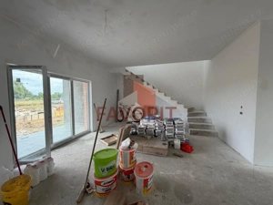 Triplex in Sacalaz |  Finisaje premium | 3 camere | Asfalt | 2 terase - imagine 4