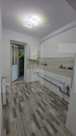 Apartament cu 3 camere, decomandate, recent renovat, Targu Secuiesc - imagine 10