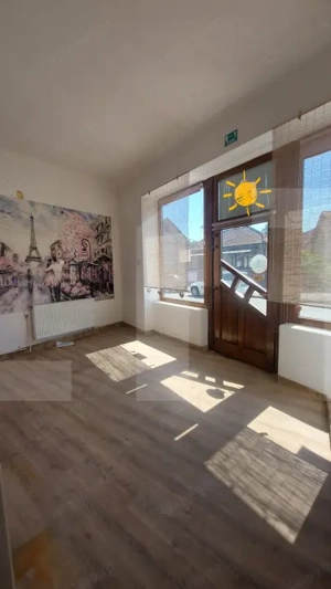 Spatiu comercial central I Vitrina stradala I Curte, Pivnita, Mansarda - imagine 2