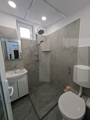Apartament cu 3 camere, decomandate, recent renovat, Targu Secuiesc - imagine 9