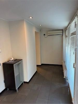 Iulius Mall, parter, 70 mp - imagine 2