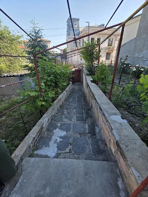 Casa ultracentral , pozitie buna - imagine 5