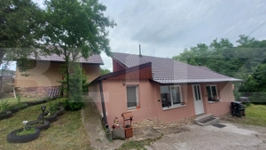 Valcele - 3 Case + 1.980 mp teren intravilan I Ape minerale și aer curat  - imagine 2