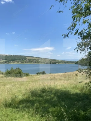 Teren intravilan 4.827 mp la doar 50 m de lac – Pădureni, com. Moacșa