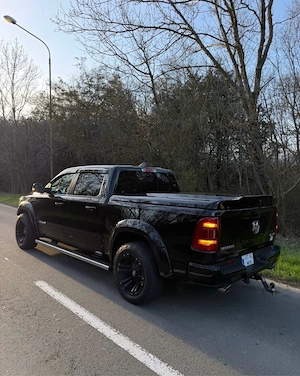 Dodge Ram 1500 - imagine 5