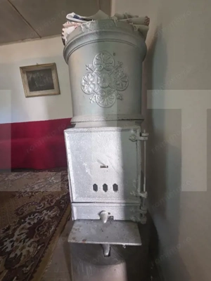 Casa traditionala din lemn in satul Zoltan - imagine 7